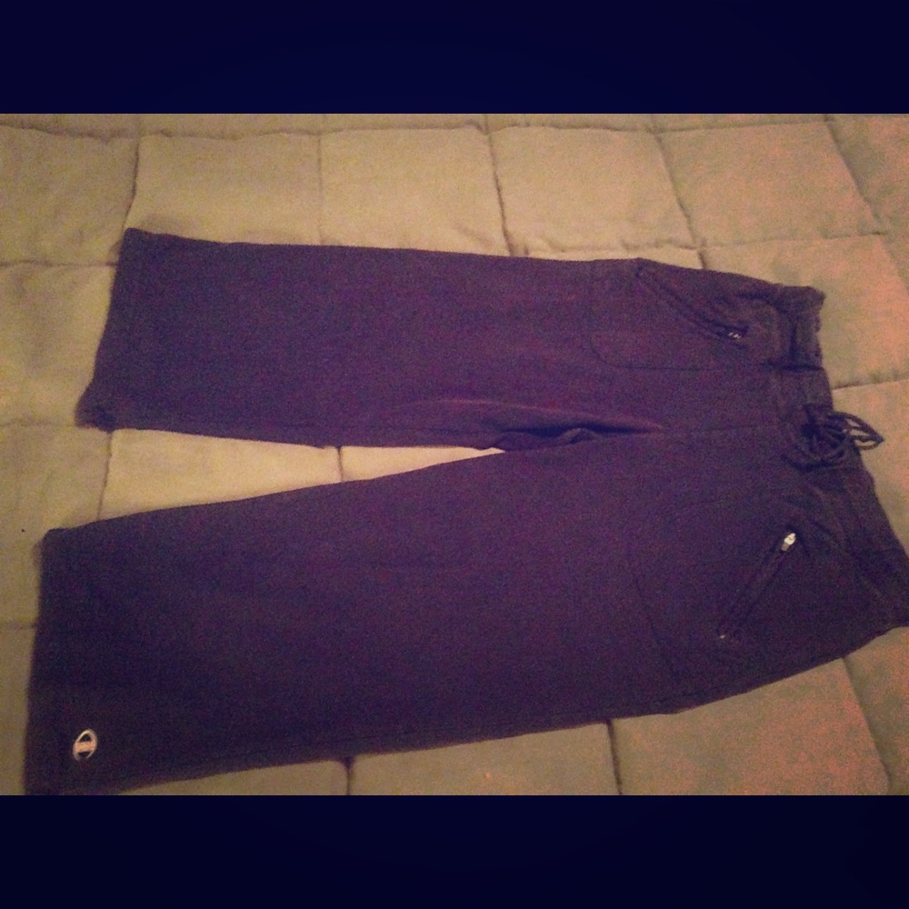 Columbia Organics black workout capris size medium - Picture 1 of 3